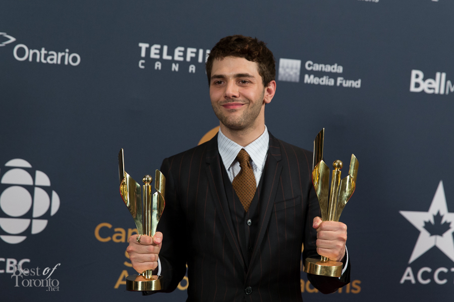 Xavier Dolan (Direcdtor Mommy) shows his two awards