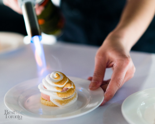 Strawberry pistachio baked Alaska | Sweet Sammies